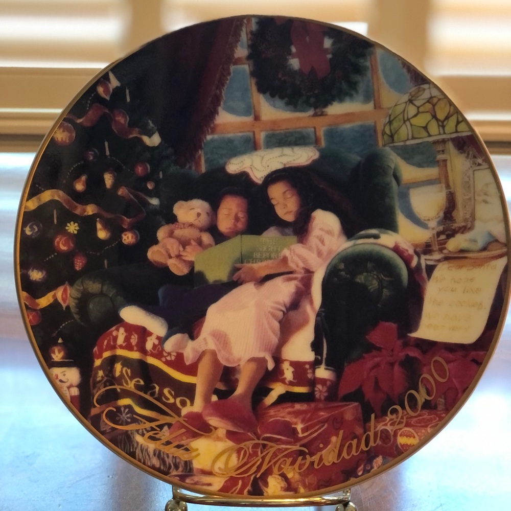 Collector 2000 Feliz Navidad Christmas Plate